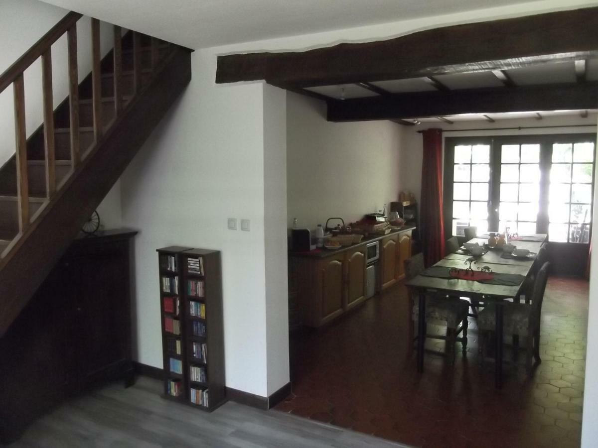 43 Rue Des Quarts Bed and Breakfast Ménesplet Εξωτερικό φωτογραφία