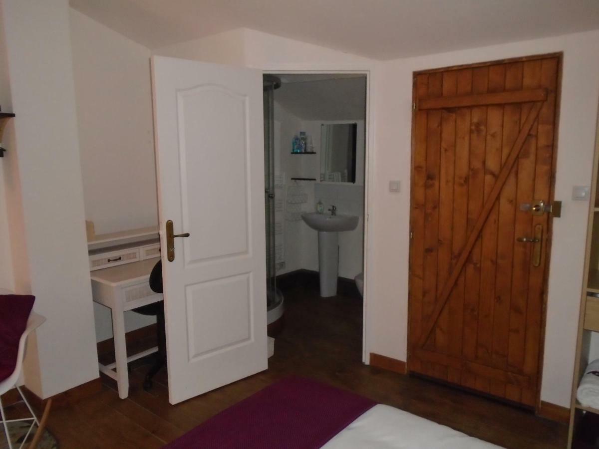 43 Rue Des Quarts Bed and Breakfast Ménesplet Εξωτερικό φωτογραφία