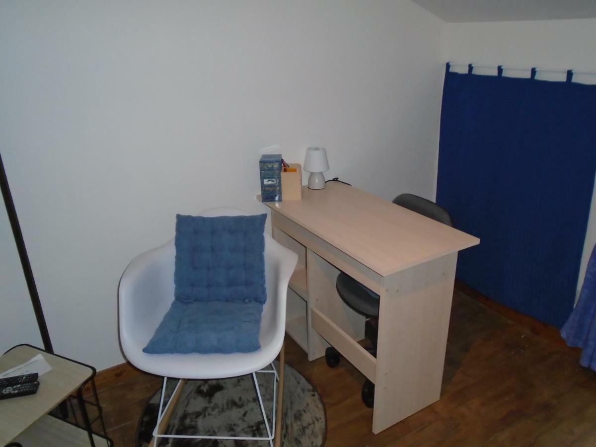 43 Rue Des Quarts Bed and Breakfast Ménesplet Εξωτερικό φωτογραφία